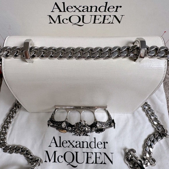 NEW🔥Alexander McQueen💥RARE💥Small Butterfly Knuckle Leather Shoulder Bag🔥 - Picture 13 of 16